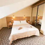 Hotel Vita 드루스키닝카이